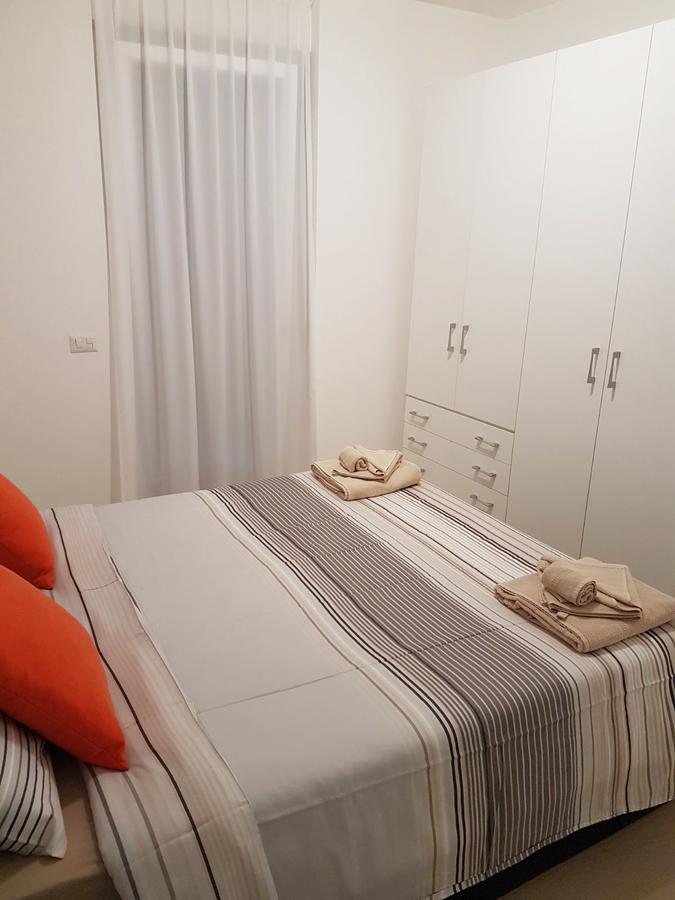 Baia Blu - Luxury Apartments With Pool Cremia Extérieur photo
