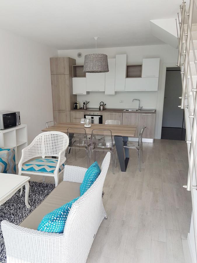 Baia Blu - Luxury Apartments With Pool Cremia Extérieur photo